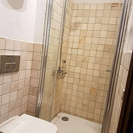 Otel Damaki Çeşme